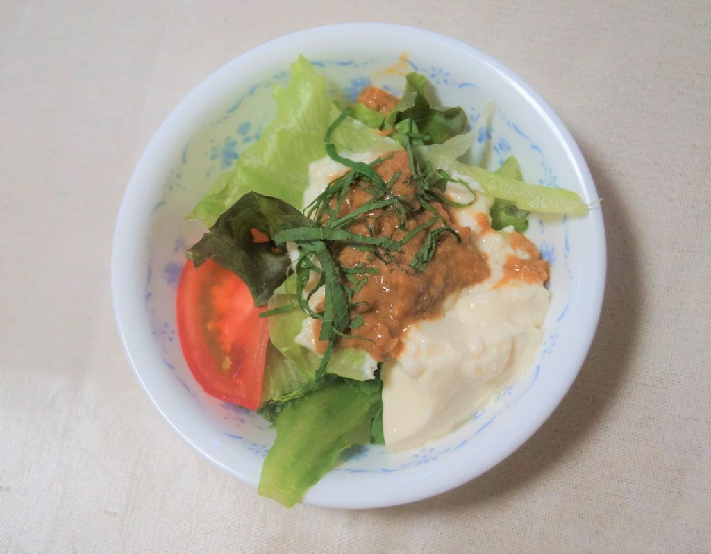 レシピ紹介 豆腐サラダの納豆ドレッシング ゆいクリニック 沖縄市の産婦人科