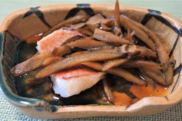 白身魚とごぼうの甘酢ソテー