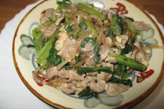 小松菜と豚肉のピリ辛ゴマ炒め