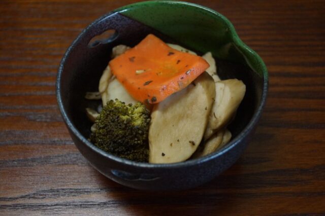 キノコと焼き野菜のハーブ和え