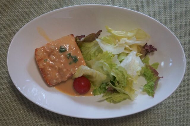 豆腐ソテー味噌とバジルのソース