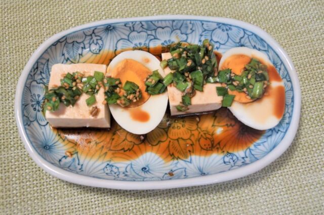豆腐と茹で卵の香味ダレ