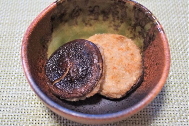 胡麻味噌とろろの焼きしいたけ