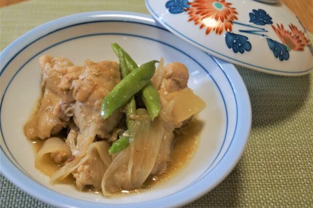 鶏手羽の玉ねぎ麹煮