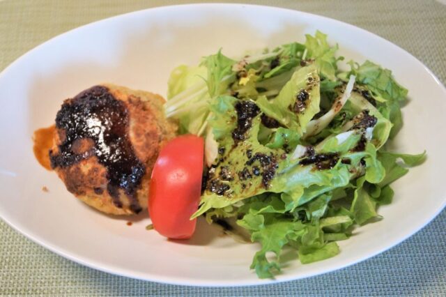 色々野菜の照り焼きハンバーグ