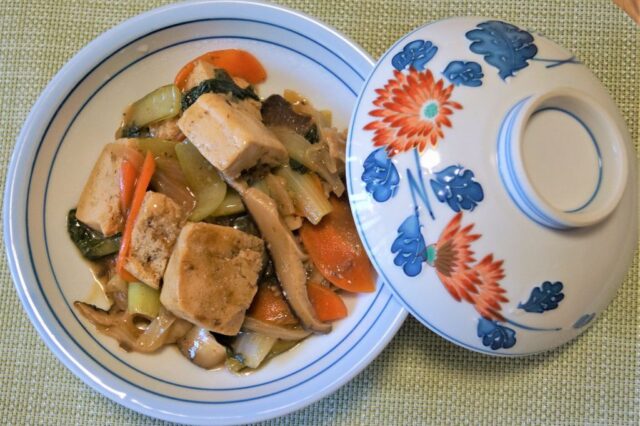 凍り豆腐と野菜の醤油麹あん