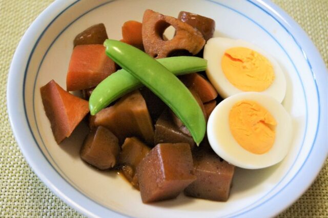 根菜の煮物 茹で卵添え