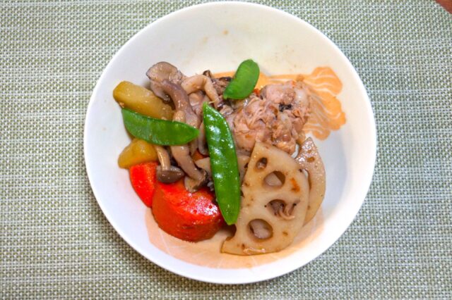 鶏肉と秋野菜の煮物