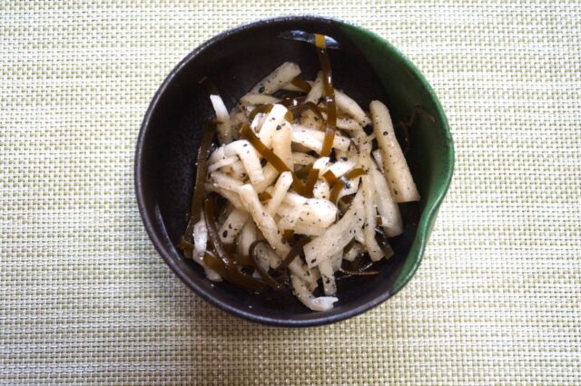 刻み昆布と野菜の中華サラダ