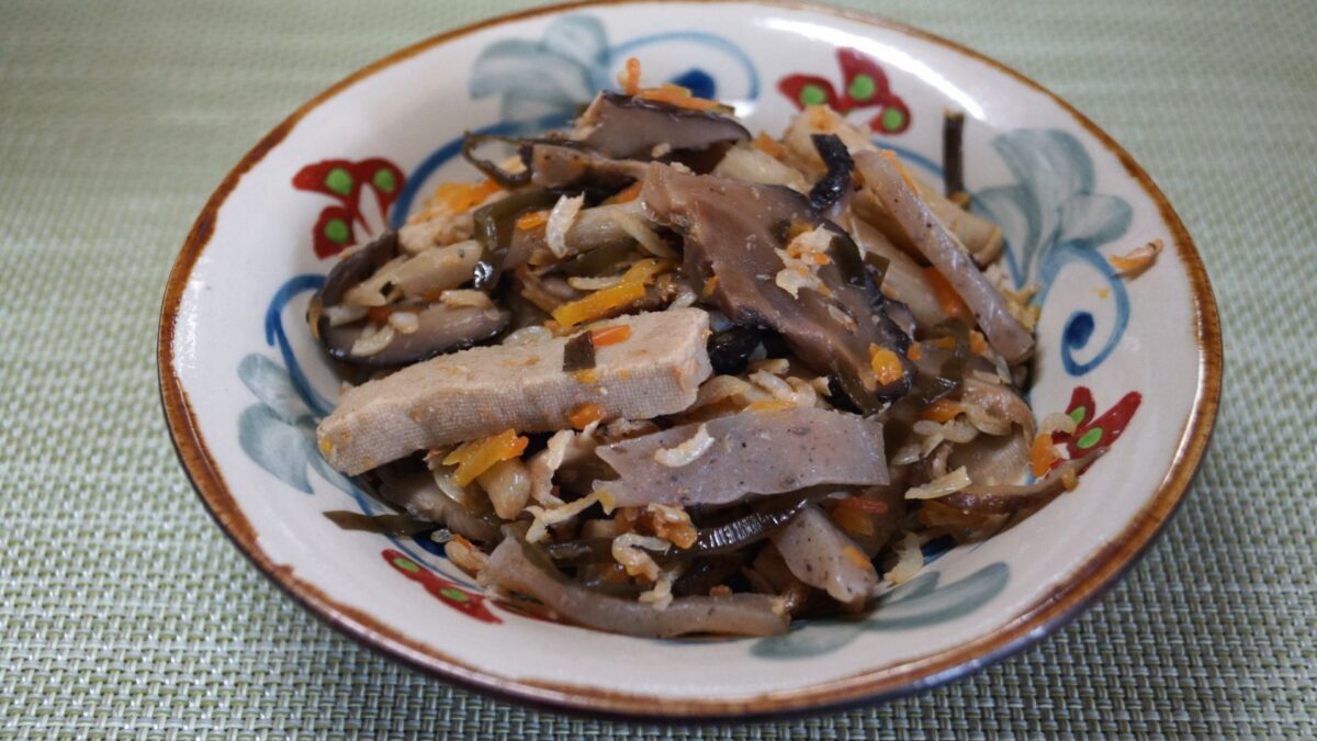 レシピ紹介] 千切り野菜・高野豆腐・桜エビの重ね煮 | ゆいクリニック