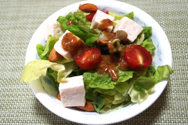 豆腐サラダ 胡麻味噌ドレッシング