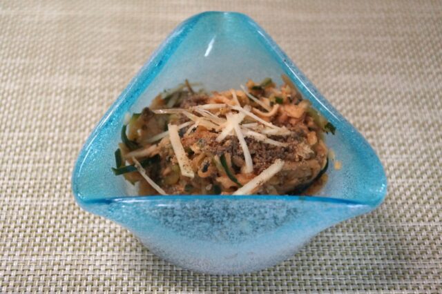 切干大根と野菜の酢の物