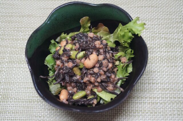 高きびとひじきと豆の胡麻和え
