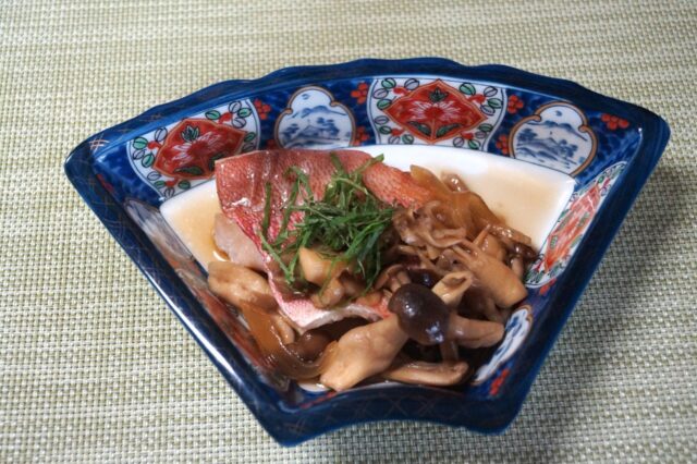 魚のきのこソース