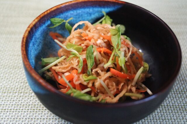 切干大根と青菜のからし和え