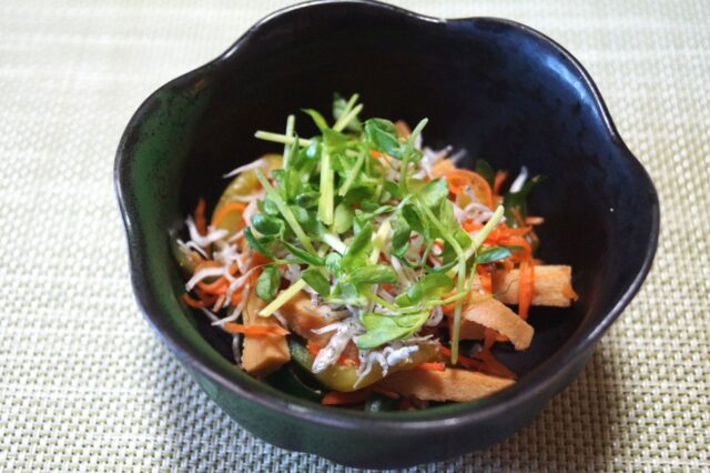 高野豆腐と野菜のじゃこ和え