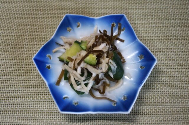 叩ききゅうりと切り干し大根の塩麴漬け