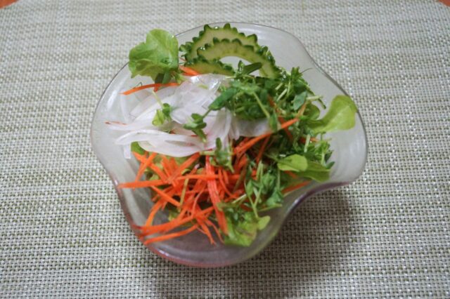 野菜サラダ(味噌マヨドレッシング)