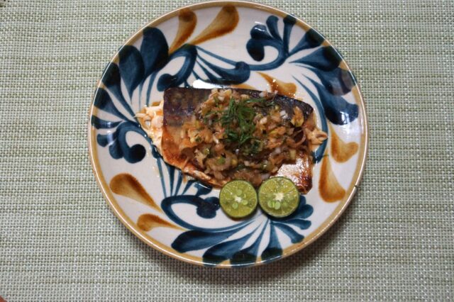 蒸し魚の香味野菜乗せ