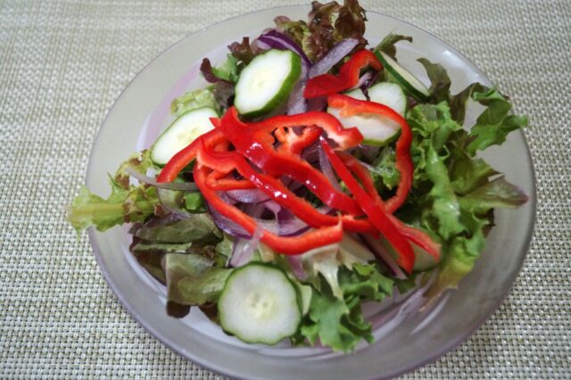 野菜サラダ(胡麻味噌ドレッシング)