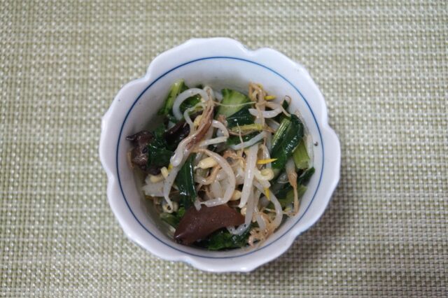もやしと青菜の黒コショウ和え