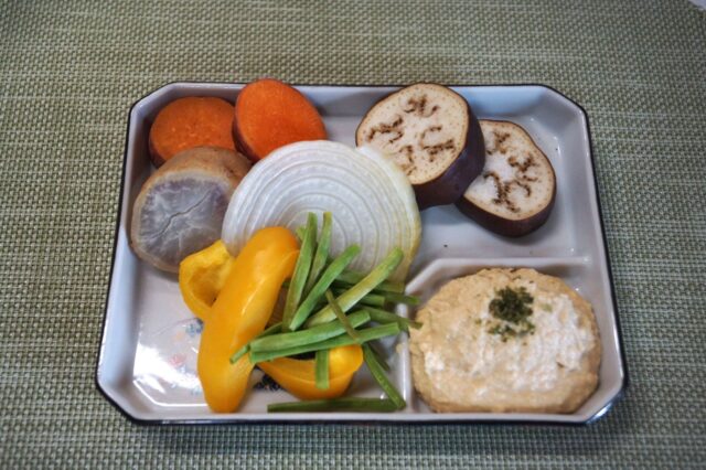 蒸し野菜の豆ディップソース