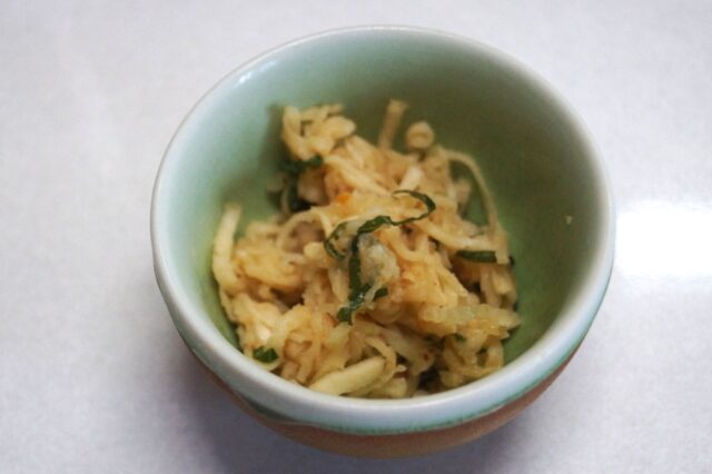 切干大根と冬瓜の梅しそ和え