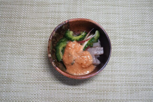 塩揉みゴーヤーとこんにゃくの柚子味噌かけ