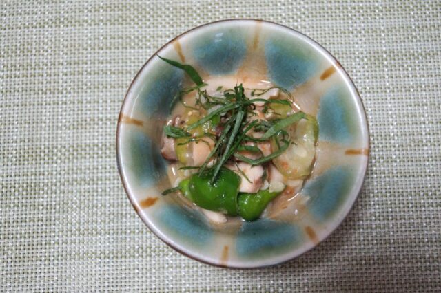 ヘチマとモーイの梅味噌和え