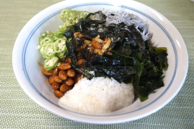 ネバネバしらす丼