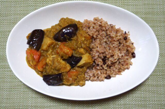 鶏とレンズ豆の重ね煮カレー