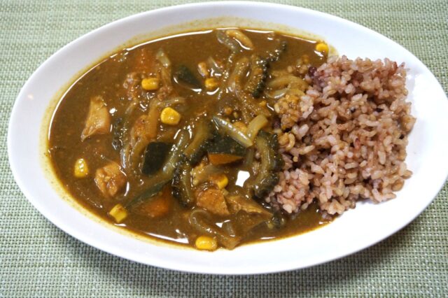チキンとゴーヤーのカレー