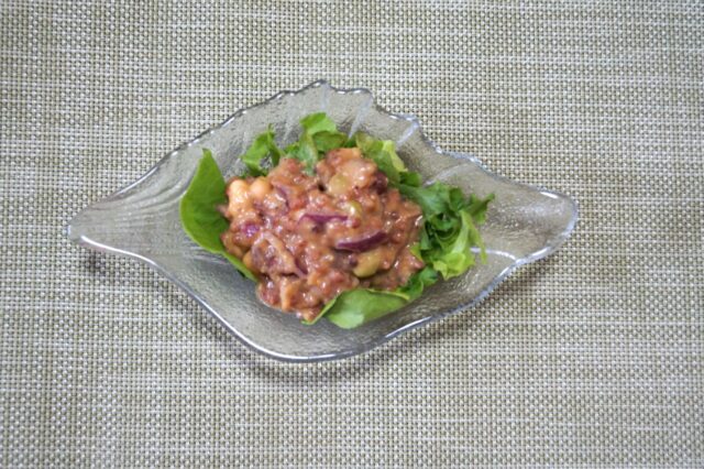 豆と高きびのサラダ