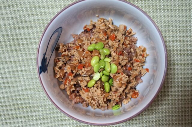 凍り豆腐のそぼろ丼