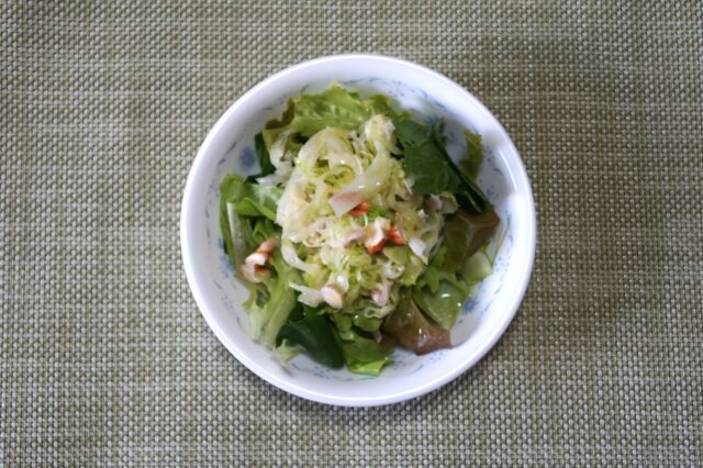 キャベツとピーマンのサラダ ナッツドレッシング