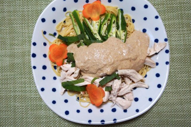 クルミダレの冷やし中華風