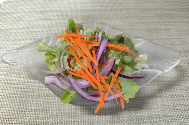 野菜サラダ 黒ゴマドレッシング