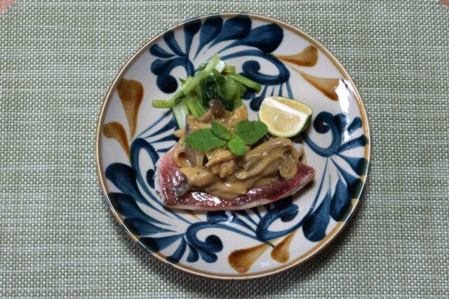 蒸し魚のカレークリームソース