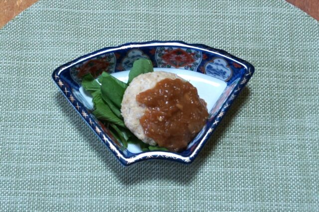 おから・米ぬか入り豆腐バーグ 玉ねぎソース