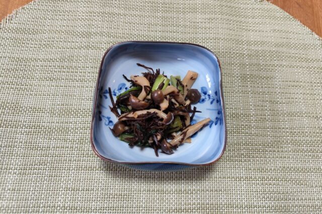 青菜ときのこのナムル ひじき入り