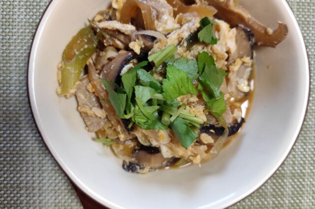 高野豆腐ときのこの卵とじ