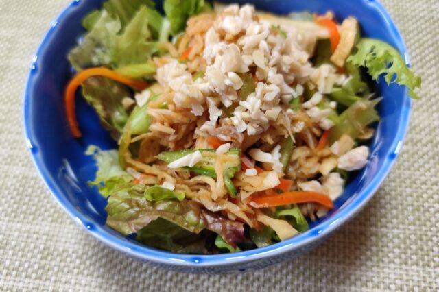 セロリと切干大根のソムタム風サラダ