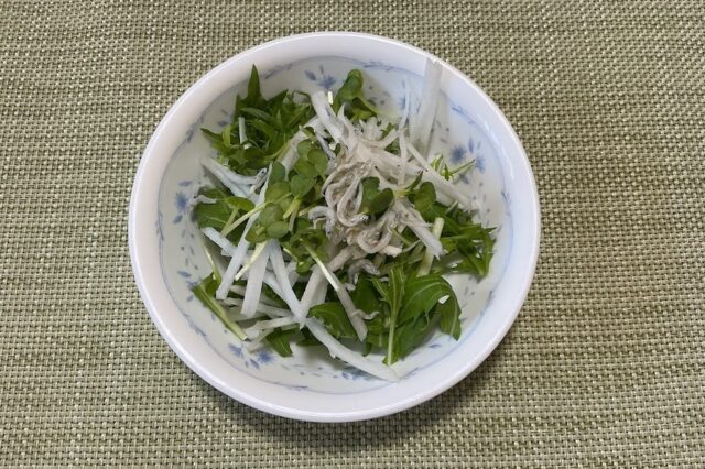 水菜と大根のじゃこ入りサラダ(中華風ドレッシング)
