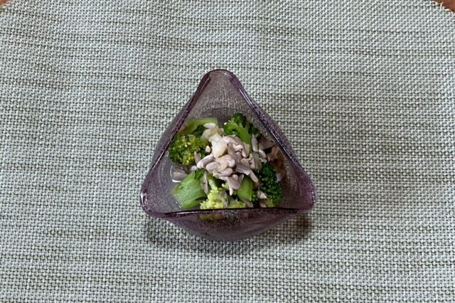 ブロッコリーのナッツ和え