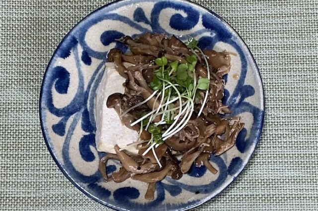 豆腐のきのこソース