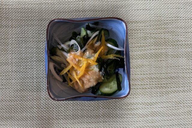 海藻と野菜の酢味噌かけ