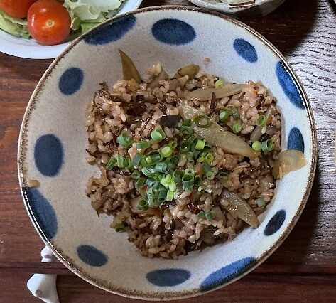 もずく入り五目混ぜご飯(桜エビ入り)