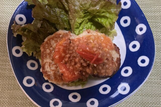 レンコンハンバーグ高きび味噌ソース