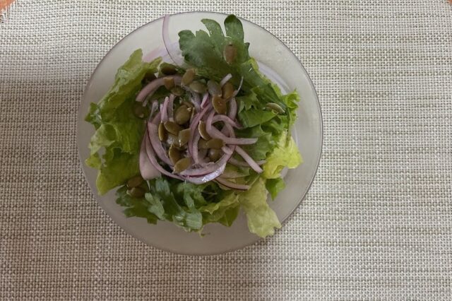 青菜サラダ《玉ねぎ和風ドレ》