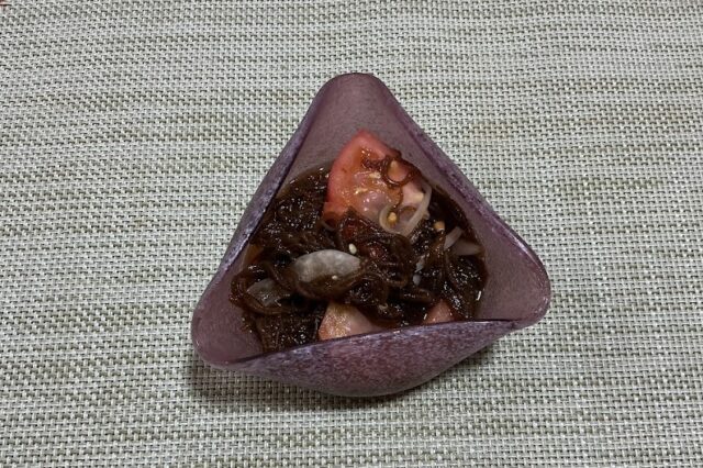 もずくとトマトと玉ねぎの酢の物⭐︎